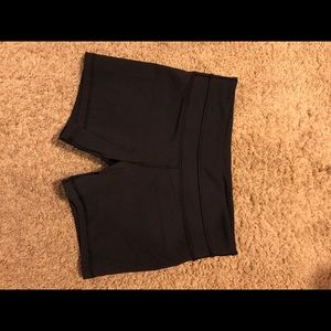EUC Lululemon Align shorts 6” length size 8